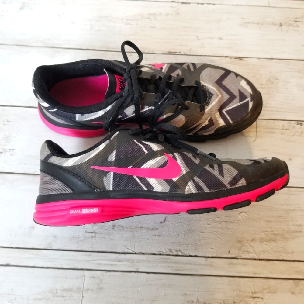 Nike Dual Fusion TR Black/Pink/Gray Athletic Running Shoes